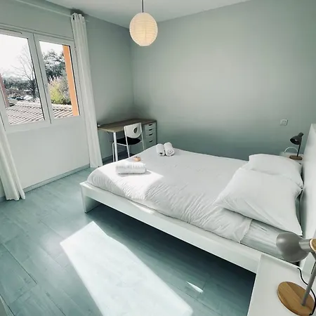Ferienhaus Spacious House With Large Garden And Swimmingpool Toulouse